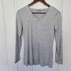 Athleta Luxe Cutout Pose Long Sleeve Gray V Neck Yoga Workout Top sz XXS